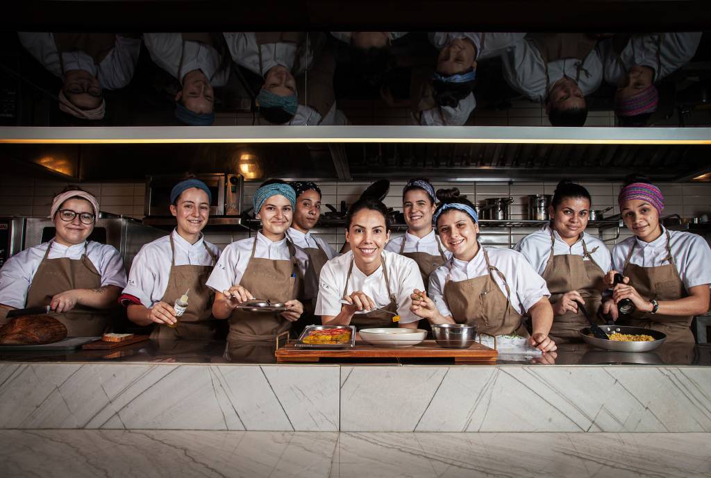 Uma equipe apenas de mulheres faz ótimas receitas italianas no Nelita