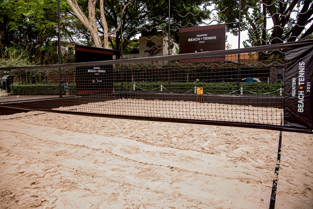 Shopping Iguatemi ganha quadras de beach tennis para diversão em família