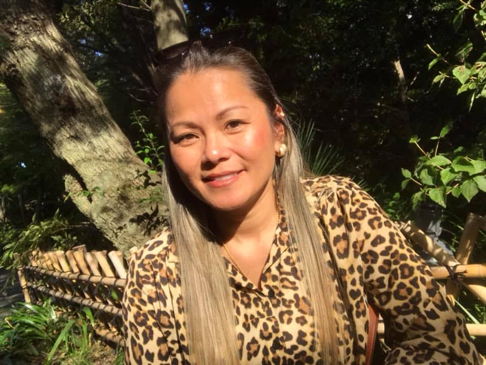 Pai socorre mulher baleada sem saber que era sua filha; vítima morreu