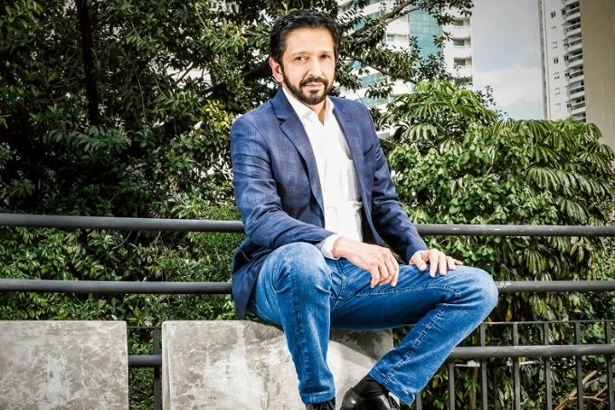 Há 6 meses no cargo, Nunes aposta em grandes obras para ficar conhecido