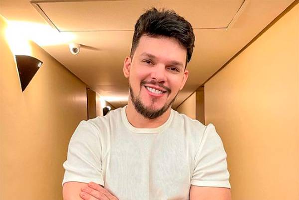 Sertanejo Thiago Costa é levado para UTI após ser atingido por lancha