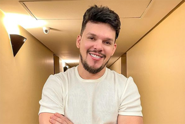 Sertanejo Thiago Costa é levado para UTI após ser atingido por lancha