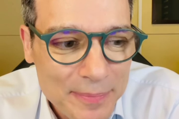 Celso Portiolli revela diagnóstico de câncer na bexiga