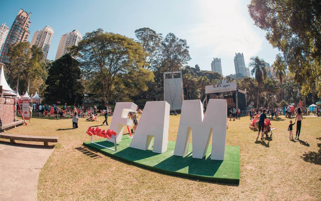 FAM Festival traz Hamilton de Holanda, street food e performances de dança