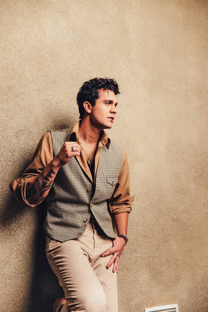 Luan Santana volta aos palcos com superprodução em São Paulo