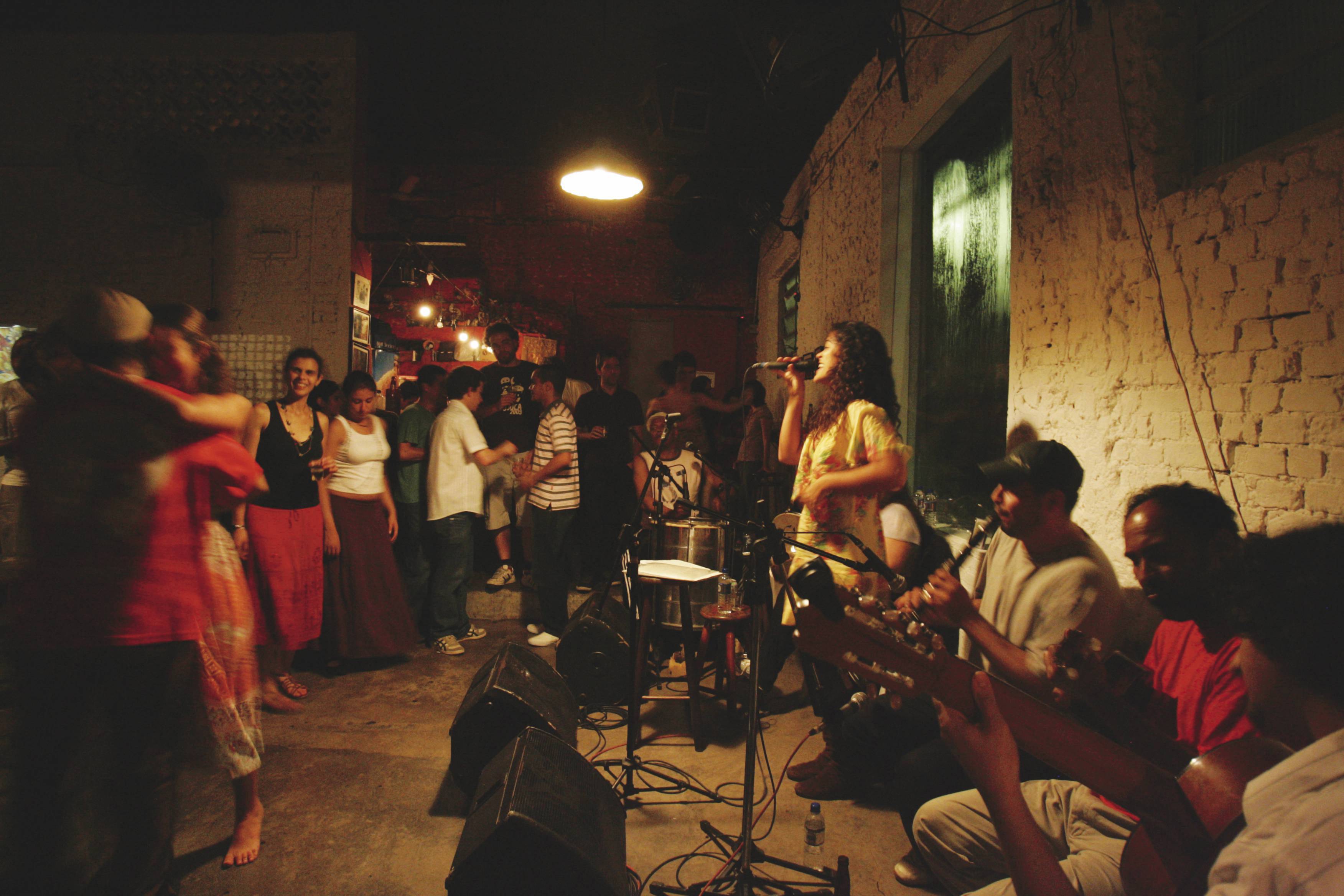 O do Borogodó Ambiente do bar do Ó do Borogodó com show ao vivo.