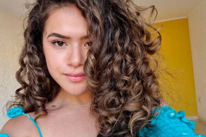 Maisa testa positivo para Covid-19, “Está tudo certo graças à vacina”
