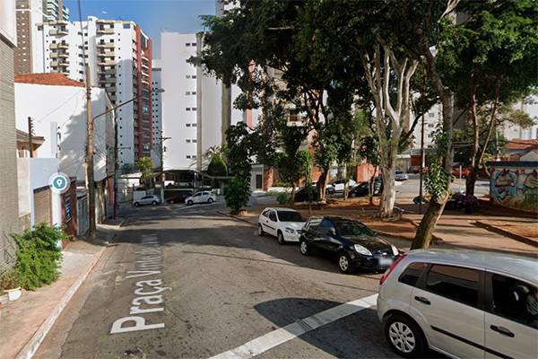 Duas pessoas são mortas a tiros em praça no Tatuapé