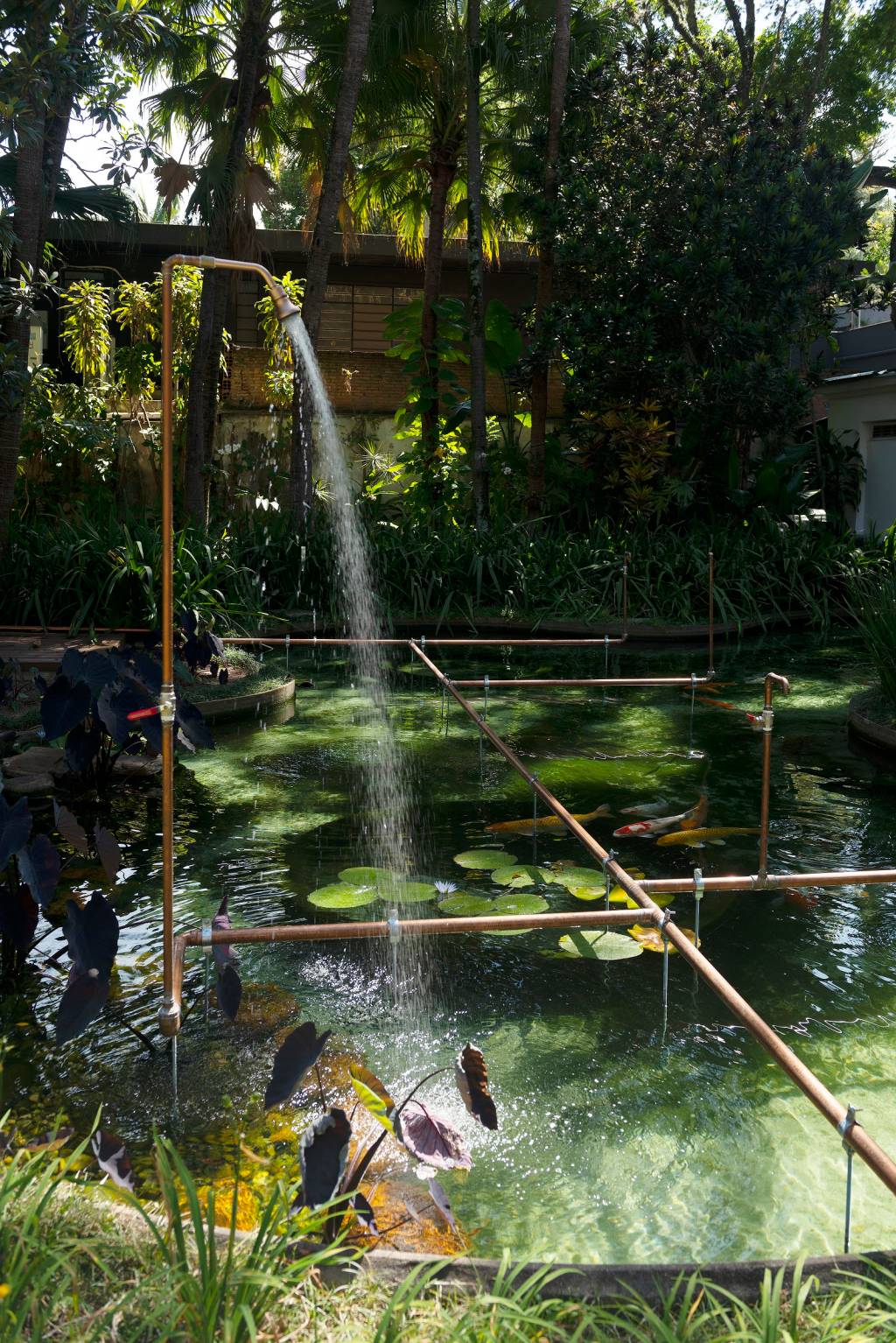 Márcia Pastore tem obra exposta no jardim da Ema Klabin