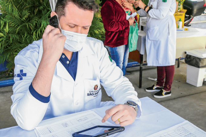 Especialistas esperam nova ‘explosão’ de Covid e Influenza em janeiro