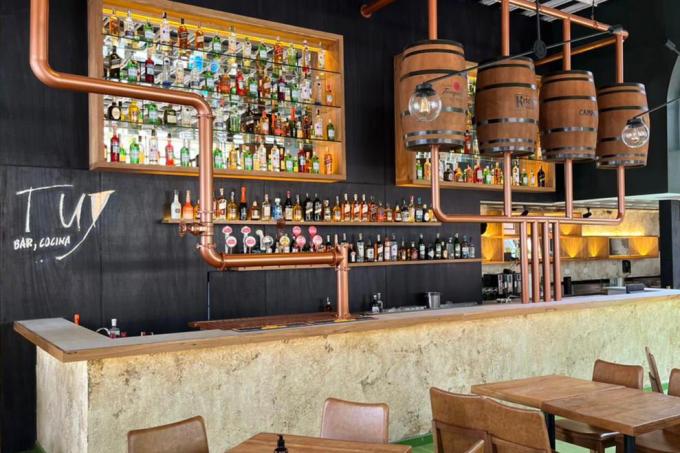 Tuy Bar, Cocina