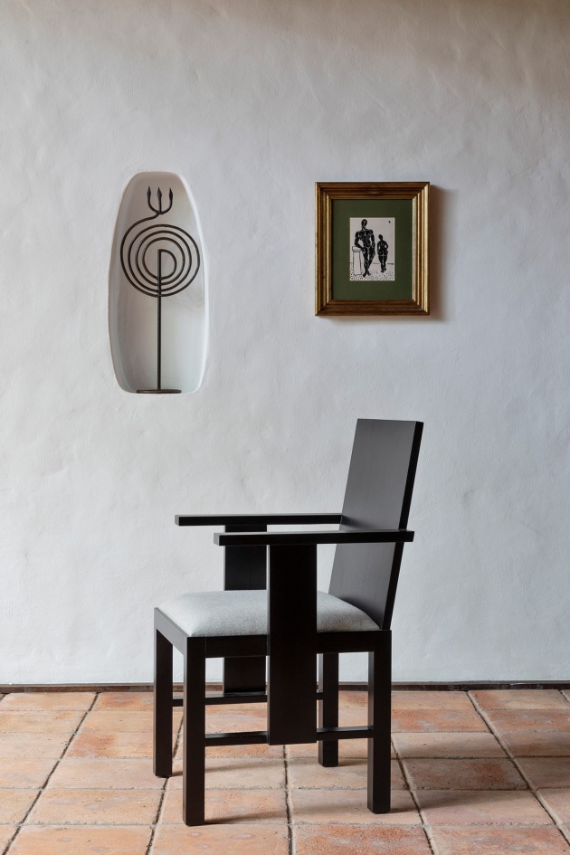 Casa-Zazsupin_ETEL_Poltrona-Lasar-Segall_Obra-parede-Ismael-Nery_Escultura-Ze-Diabo_Credito-Ruy-Teixeira_01 Obras na parede: Ismael Nery,