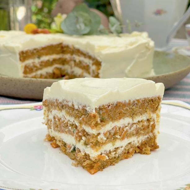 Bolo de cenoura: feito à moda americana Bolo de cenoura: feito à moda americana