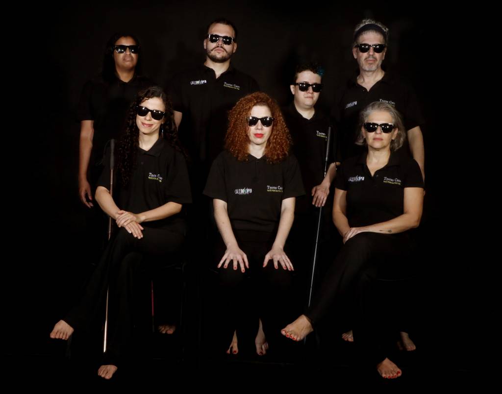 Teatro Cego: peça é encenada totalmente no escuro