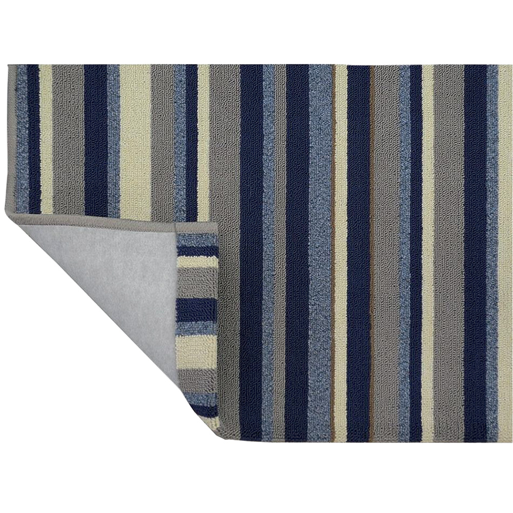 tapete azul listrado