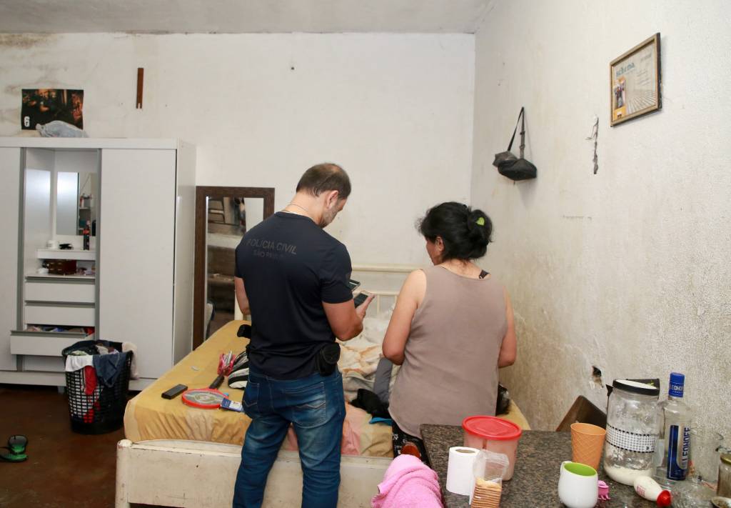 Bolivianos são libertados de trabalho análogo ao escravo no Bom Retiro