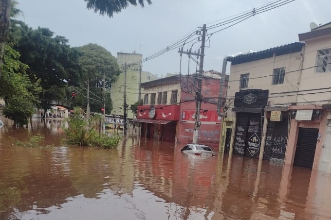 Vítimas de inundação na zona leste da capital serão indenizadas