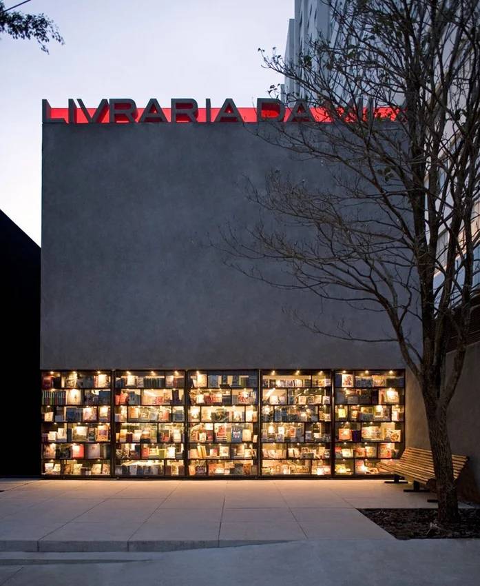 Livraria da Vila tem livros com desconto de até 50% no preço