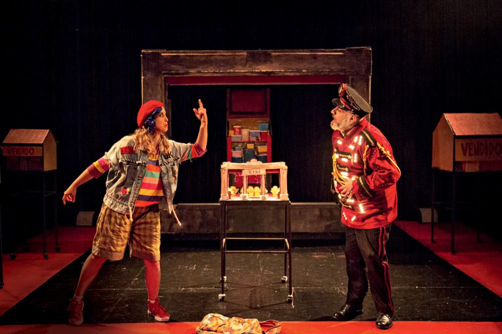 Peça no Sesc Bom Retiro resgata os cinemas de rua de São Paulo