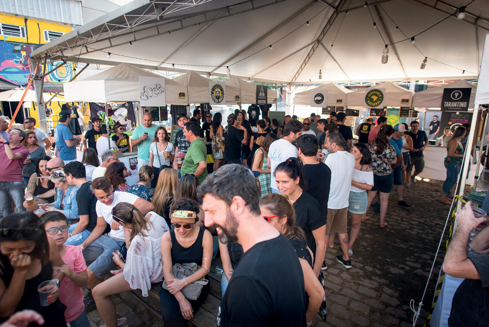 Festival das Cervejarias Paulistanas Público participa do festival cervejeiro
