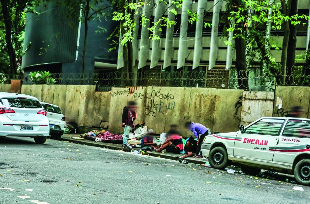 Tentativa de roubo na Cracolândia acaba com suposto ladrão baleado
