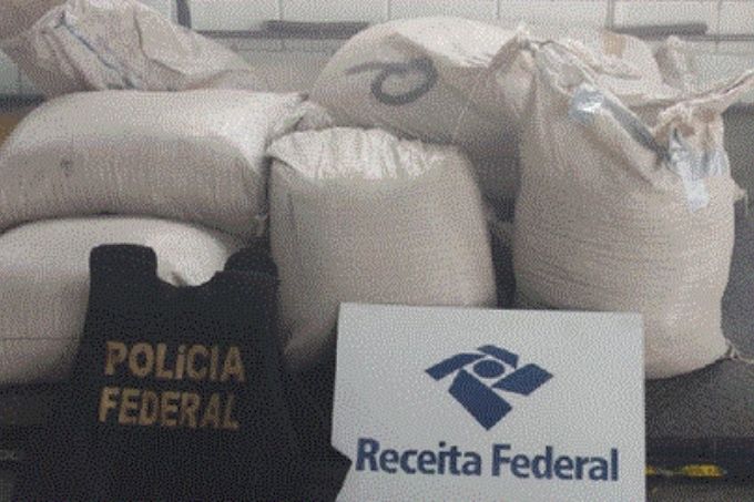 sacos com cocaína
