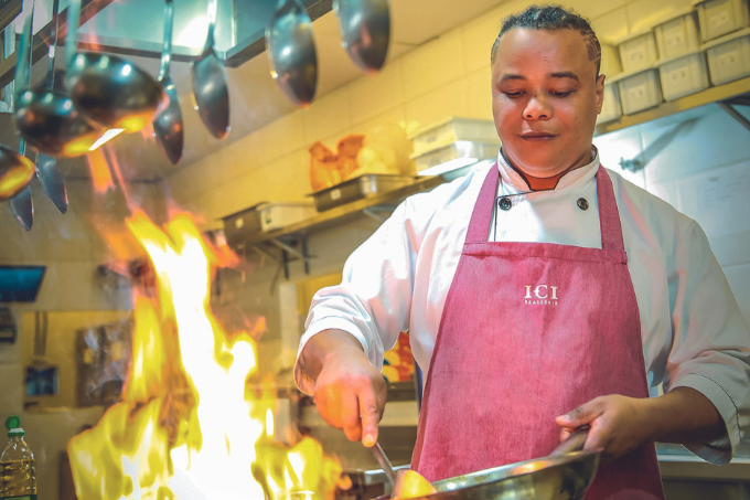 Câmara aprova projeto que regulamenta dark kitchens