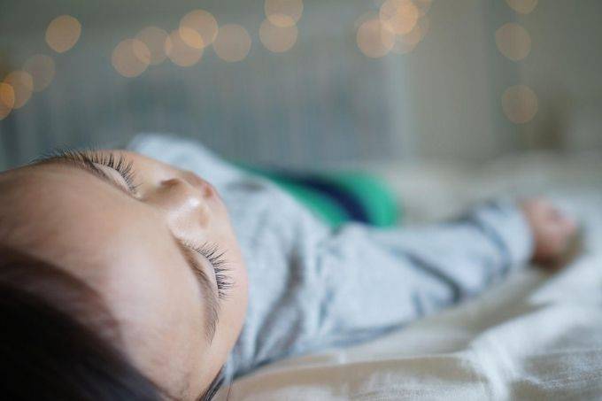 Estudo mostra que 10% de quem tem entre 5 e 17 anos faz xixi na cama
