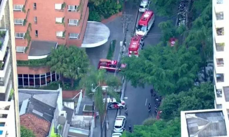 Vizinho que jogou gás de pimenta em pedreiros é multado em 100 000 reais