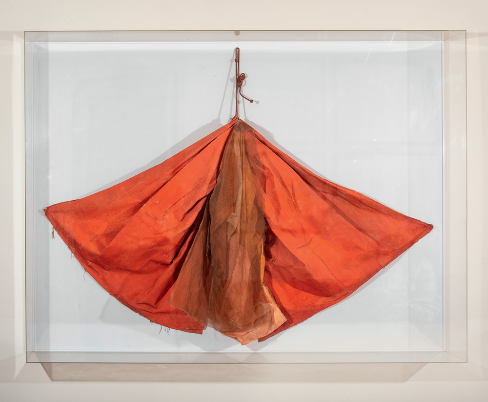 Galeria São Paulo Flutuante abre acervo histórico em nova mostra