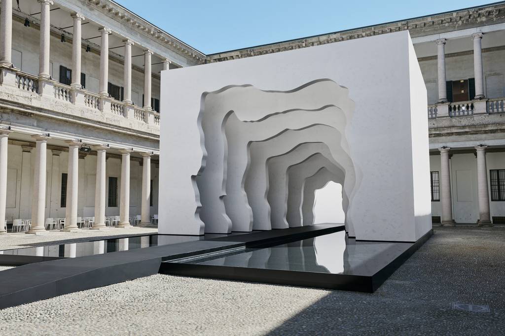 0133_CS28458-3-Palazzo_Jeff-Stasney_06_06_22 Divided Layers, por Daniel Arsham na Milan Design Week 2022.