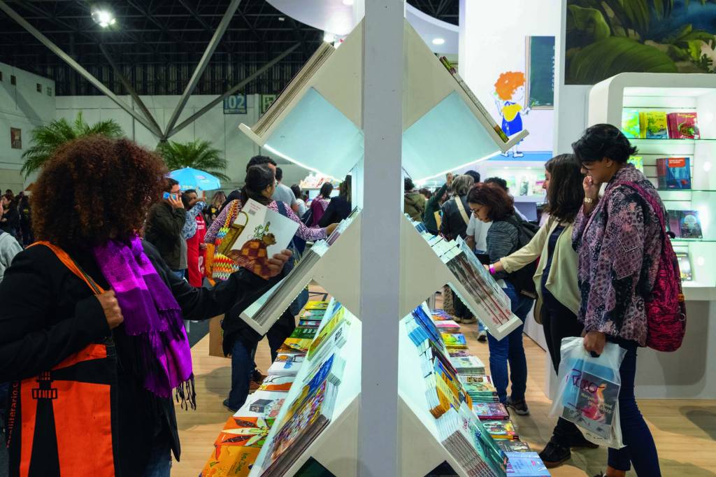 Bienal do Livro retorna a São Paulo com homenagens a autores portugueses