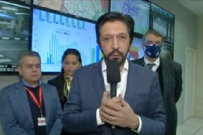 Nunes diz que a chance de aumentar a tarifa de ônibus é de 50%