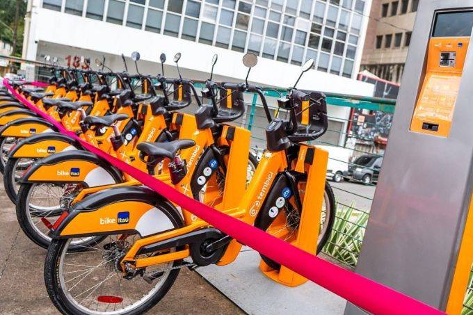 Bicicletas elétricas compartilhadas começam a rodar em São Paulo