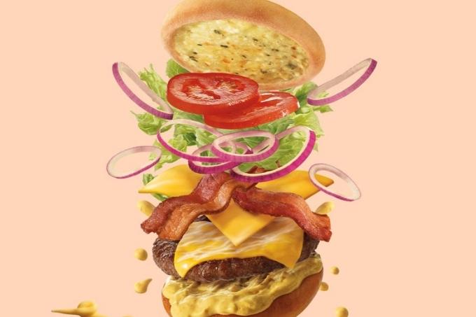 Hambúrguer de esfiha? Novidade do Habib’s choca internautas