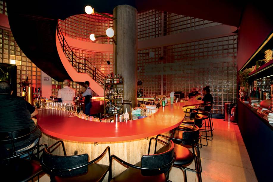 Riviera Bar: ambiente icônico Riviera Bar: ambiente icônico