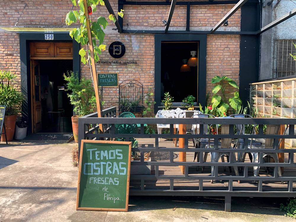 Fermentaria Jandira é bar, padaria e empório no Butantã