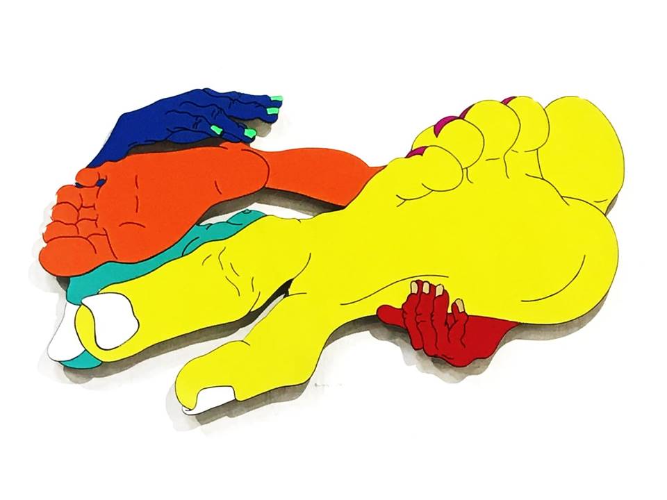 Balada gay vende esculturas e peças eróticas na Casa da Luz