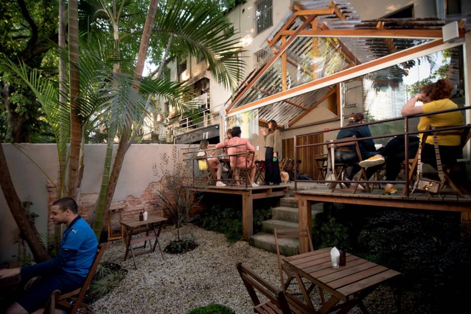 Lupi Bar: quintal aberto em Pinheiros Lupi Bar: quintal aberto em Pinheiros