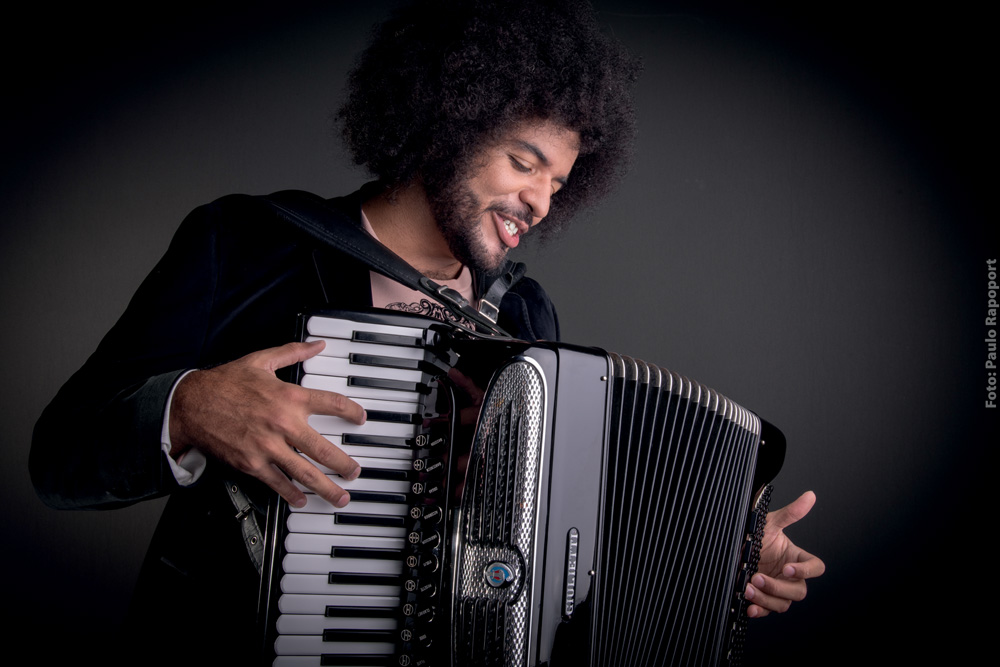 Forró de primeira: Mestrinho comanda dois arraiás na Casa de Francisca