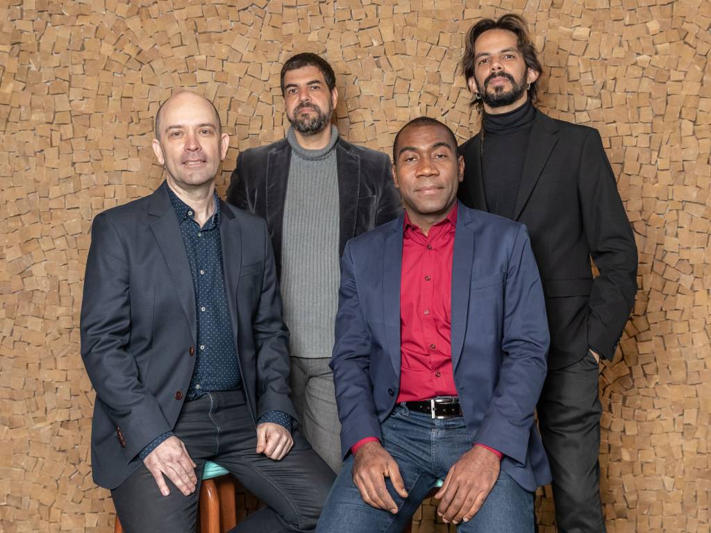 Concerto inédito reúne quatro pianistas brasileiros no Municipal