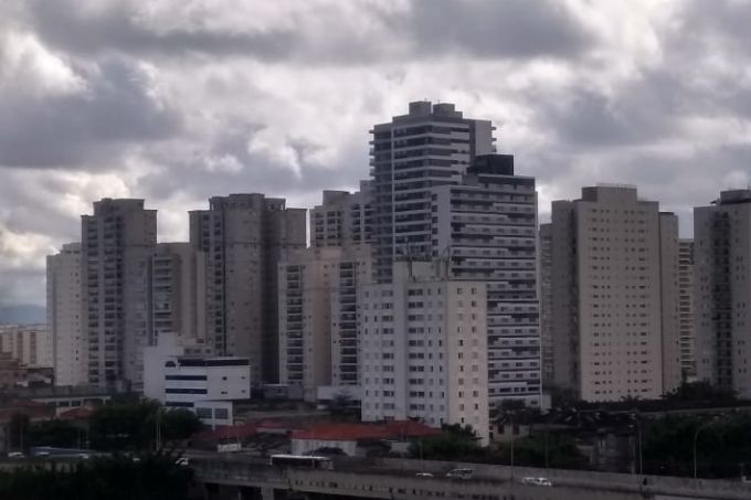 São Paulo terá máxima de 25ºC com previsão de chuvas à tarde, diz CGE