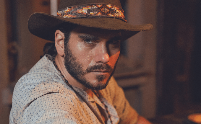 “Pantanal é um amuleto da sorte para a família”, diz Gabriel Sater