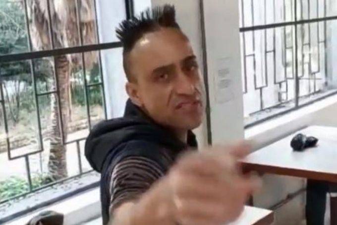 Homem é preso após falas homofóbicas e racistas na Mário de Andrade
