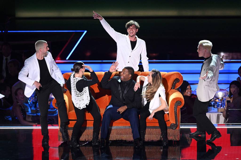 Emmy 2022: ‘Succession’ vence principal prêmio, mas a noite também foi de ‘Round 6’