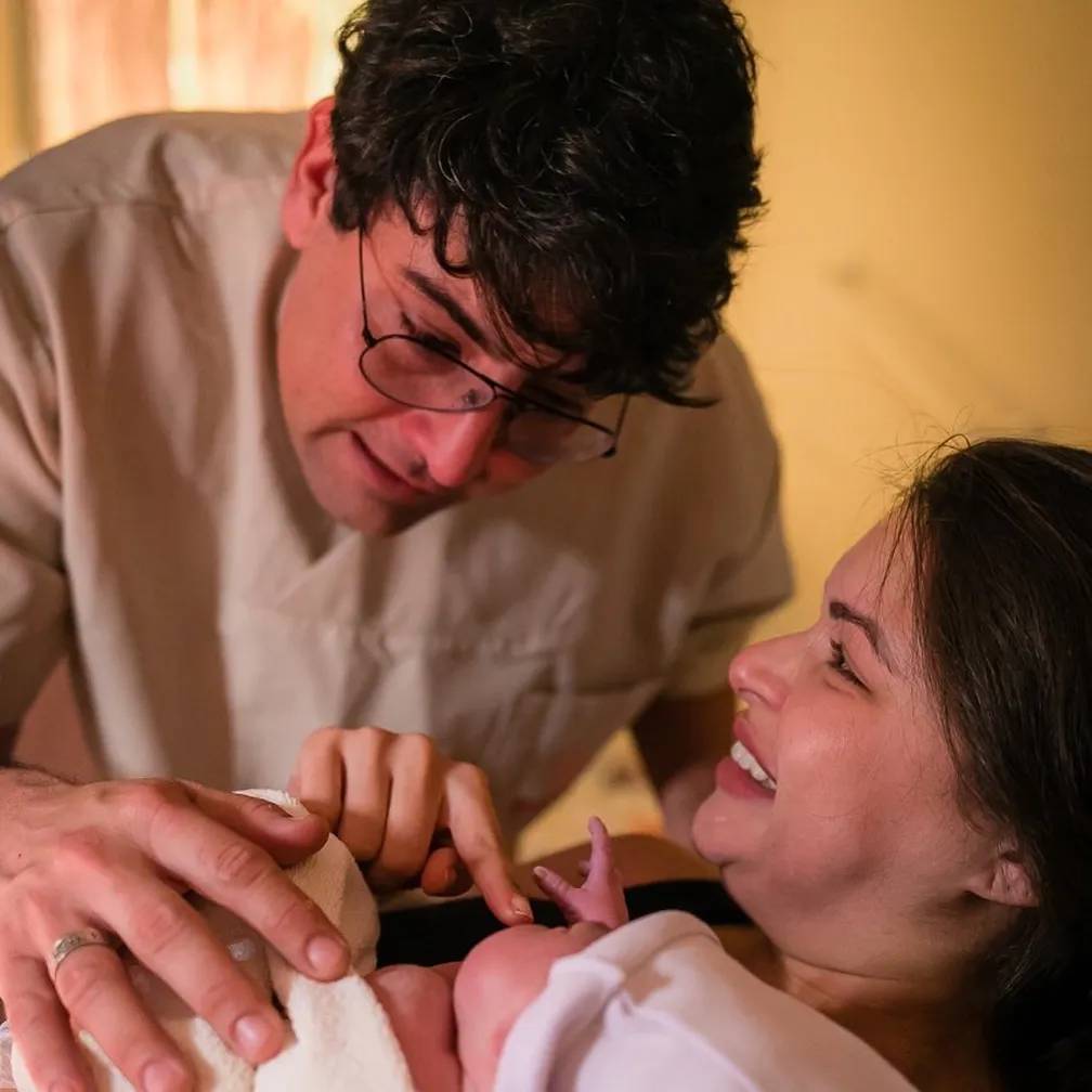 Nasce primeira filha de Bruno de Luca e Stéfany Vidal