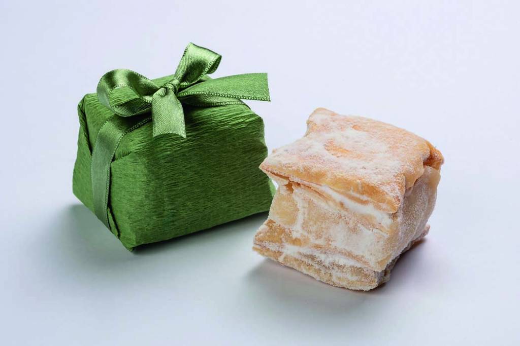 Ex-confeiteira de Erick Jacquin, Amanda Lopes vende seus doces na Douce Caprice