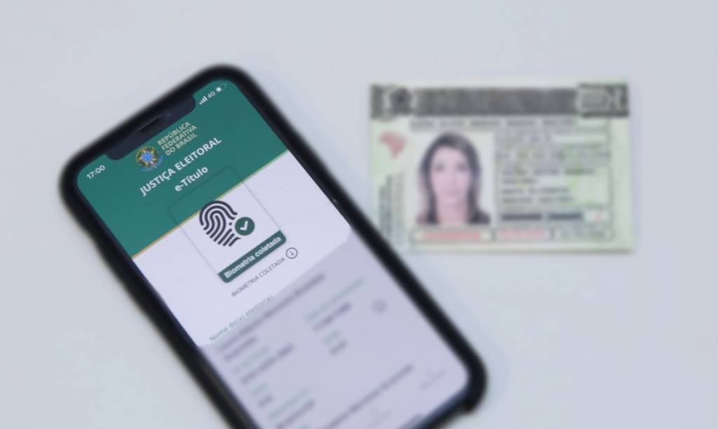Ônibus de SP levam orientações sobre regularização do título eleitoral