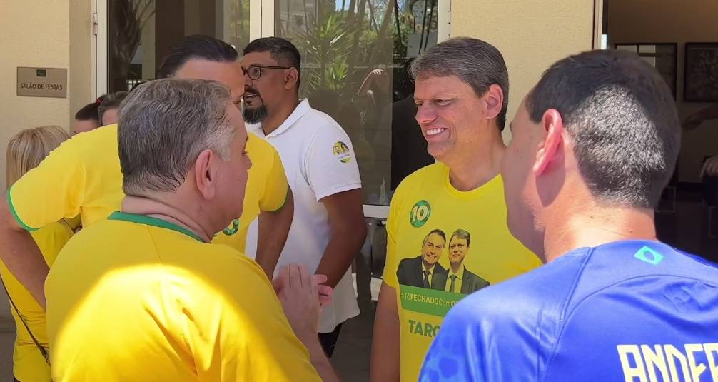 Tarcísio vota em São José dos Campos: “sensação de ter feito o melhor”