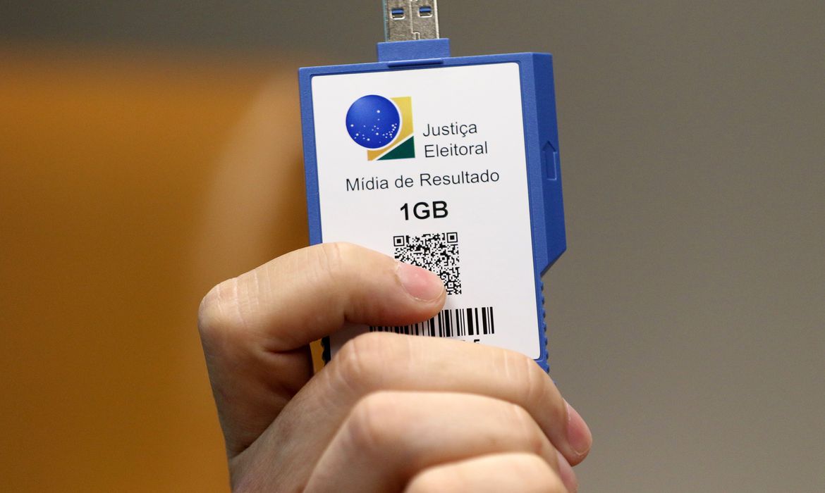 Mídia de resultados: o cartucho que leva as informações sobre os votos